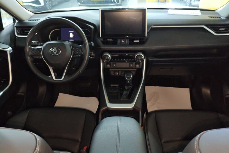 Used Toyota RAV4 2022 2.0L CVT Two-Wheel Drive Fashion Plus Edition
