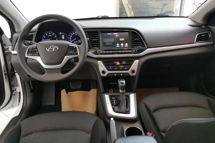Used Hyundai Elantra 2016 1.6L Automatic ZhiXuan – Elite Version
