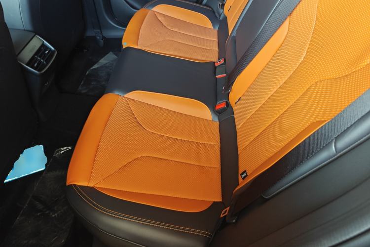 Used Changan UNI-V 2025 Model Third-Generation 2.0T Dynamic Edition