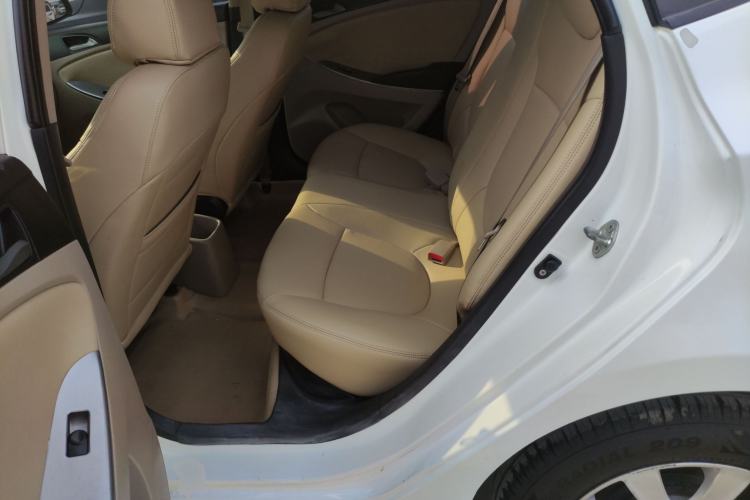 Used Hyundai Verna 2014 1.4L Manual Smart GLS Trim