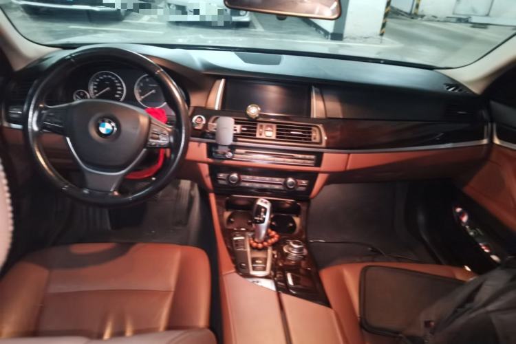 Used BMW 5 Series 2017 525Li Leading Model
