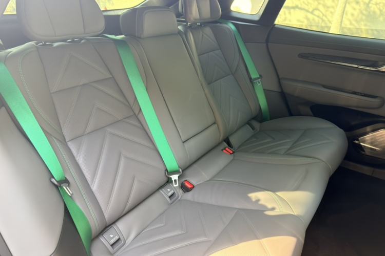 Used Zeekr 001 2022 Ultra-Long Range Dual-Motor YOU Version
