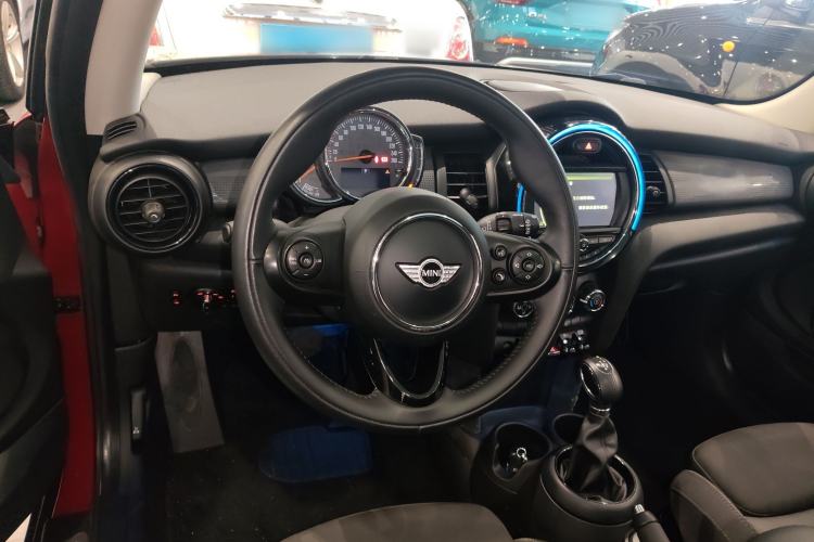 Used  MINI 2016 1.5T COOPER
