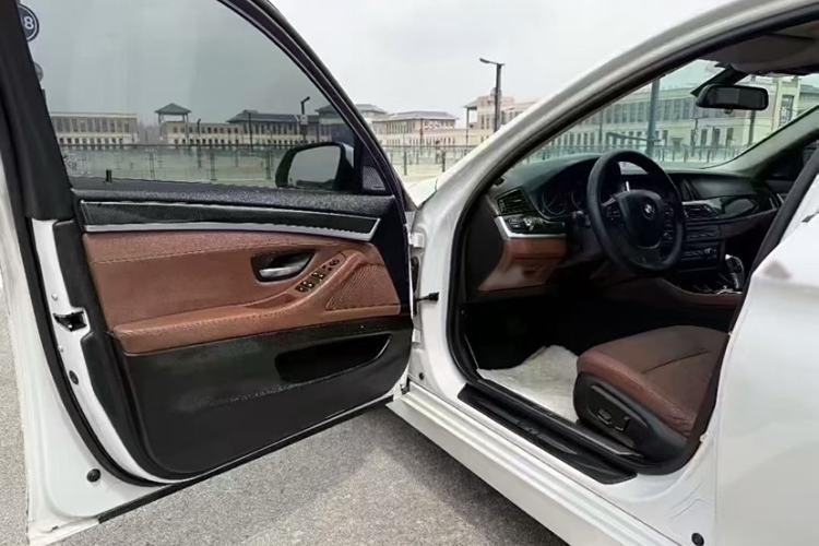 Used BMW 5 Series 2017 520Li Elegant Edition
