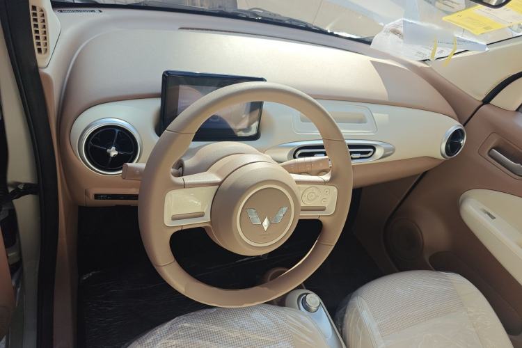 Used Wuling Hongguang MINIEV 2025 Four-Door Version Advanced Edition
