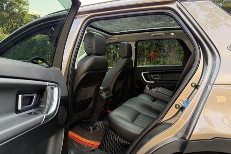 Used Land Rover Discovery Sport 2017 2.0T SE
