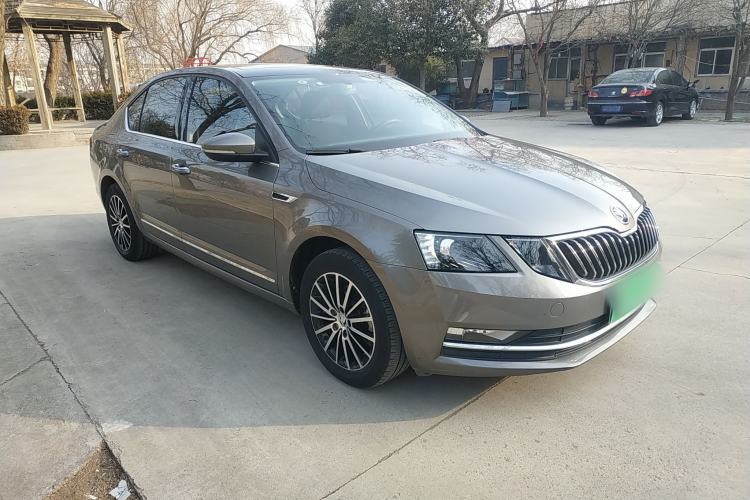 Used Skoda Octavia 2018 1.6L Automatic Luxury Edition