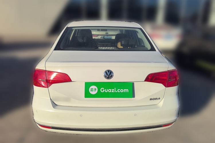 Used Volkswagen Bora 2016 1.6L manual Comfort trim level
