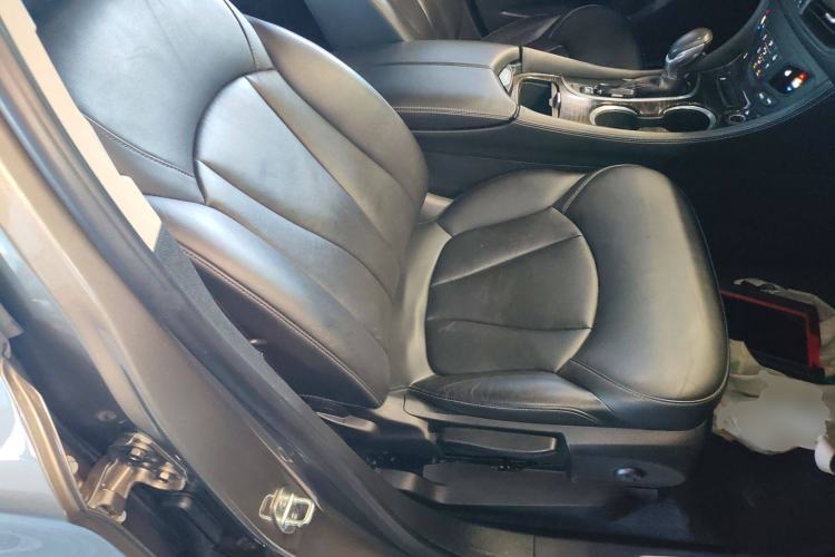 Used Buick Envision 2018 20T Two-Wheel-Drive Elite Model