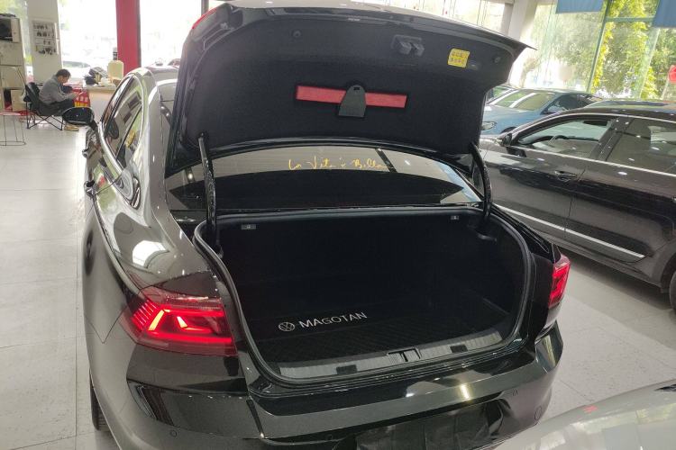 Used Volkswagen Magotan 2023 2 Million Units Commemorative Edition 330TSI DSG Luxury Version
