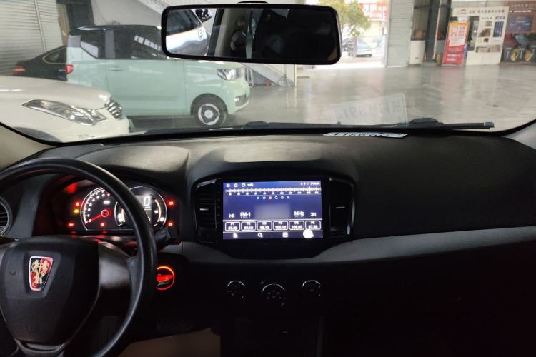 Used Roewe 350 2015 1.5L Automatic Luxury Sunroof Edition
