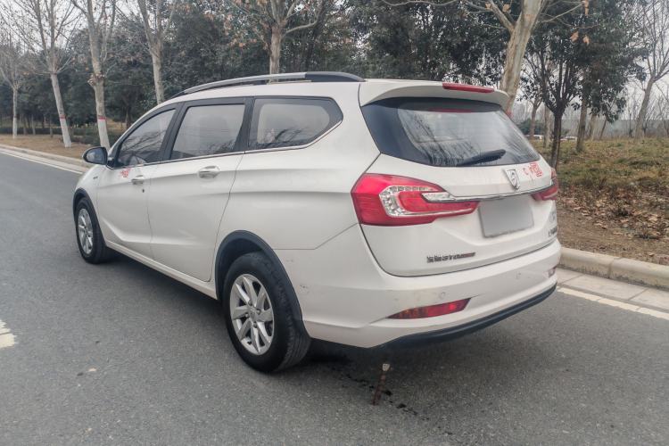 Used Baojun 310W 2017 1.5L Manual Fashion Model China V