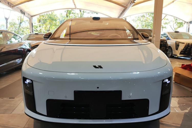 Used Li Auto Li Auto i8 2025 Standard Edition