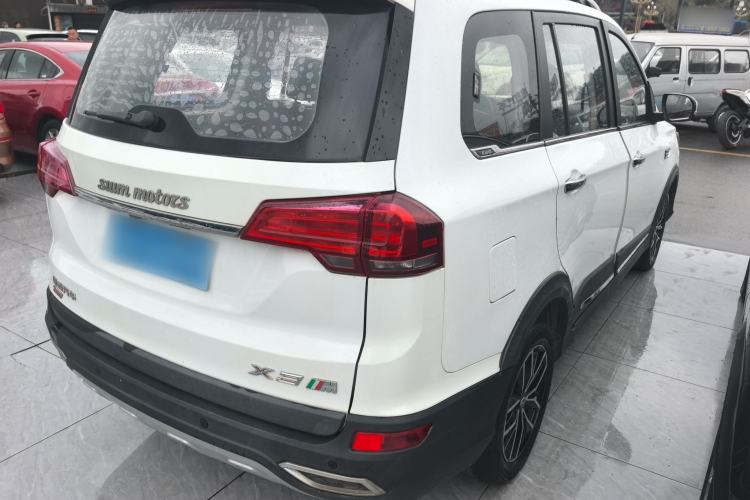 Used SWM X3 2017 1.5T Manual Fashion Model