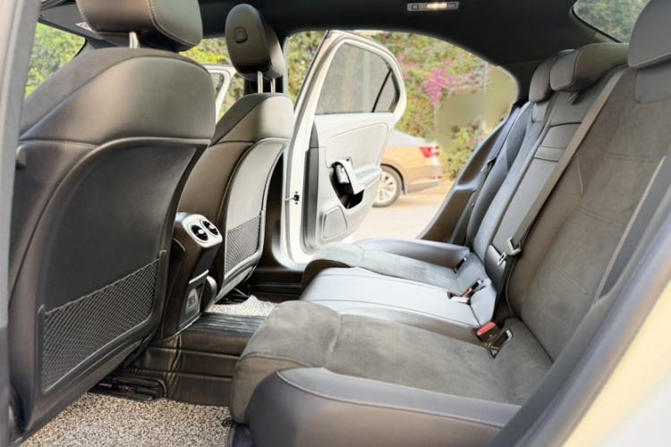 Used Mercedes-Benz A-Class 2022 Revised Version A 200 L Sport Sedan Fashionable Style
