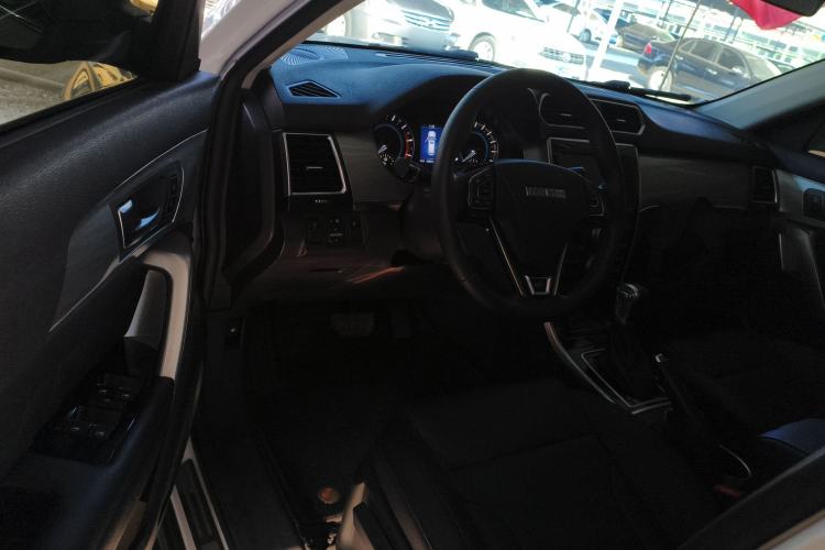 Used Haval H2 2016 Red Label 1.5T Automatic Two-Wheel Drive Elite Model
