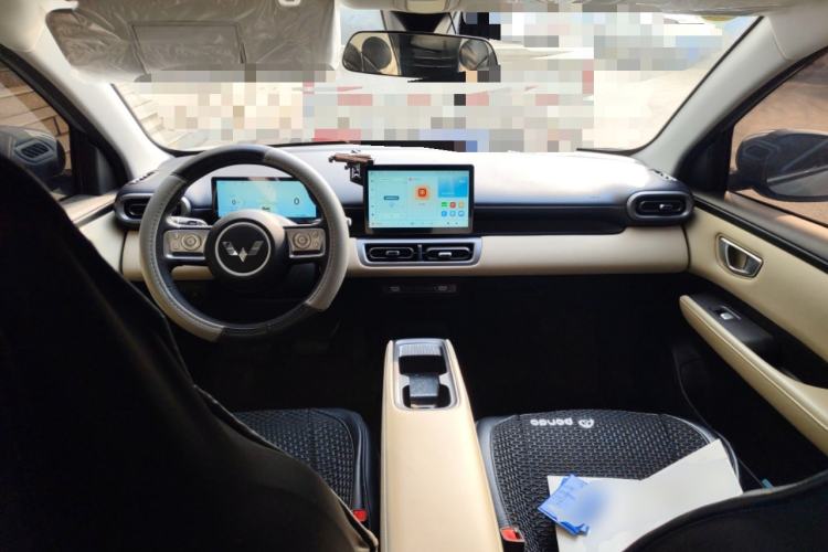 Used Wuling Bingo PLUS 2024 330 km Range Five-Seater Version
