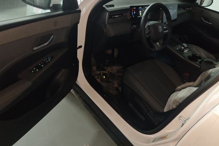 Used BYD Qin PLUS 2025 DM-i Smart Drive 55KM Leading Model