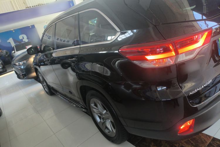 Used Toyota Highlander 2018 2.0T Four-Wheel Drive Luxury Edition 7 Seats China V Emission Standard
