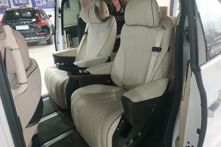 Used Denza D9 2024 DM-i 980 Four-Wheel Drive Prestige Model