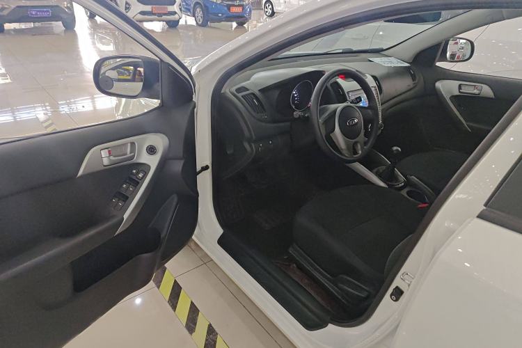 Used Kia Forte 2014 1.6L MT GL
