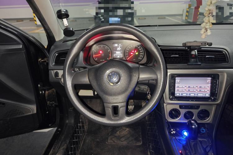 Used Volkswagen Lavida 2013 1.6L Automatic Fashion Edition
