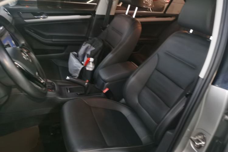 Used Volkswagen Sagitar 2017 180TSI Automatic Luxury Edition
