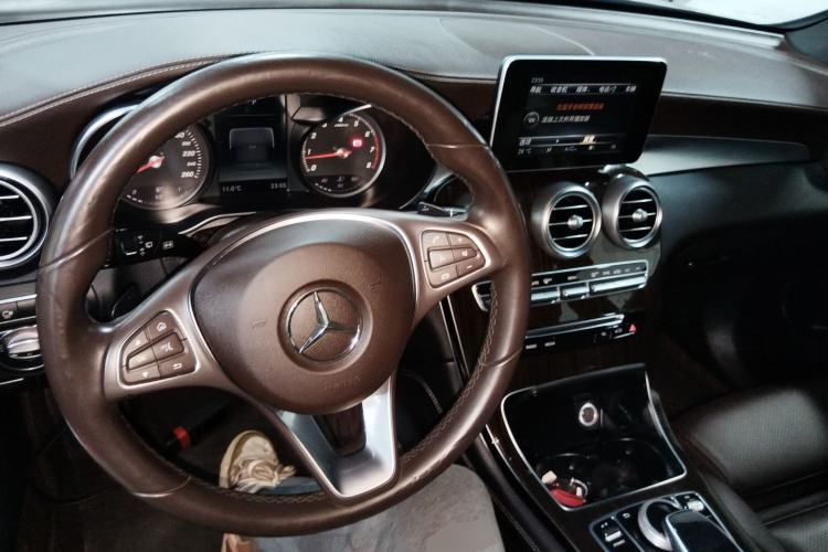 Used Mercedes-Benz GLC 2017 GLC 260 4MATIC Luxury Model
