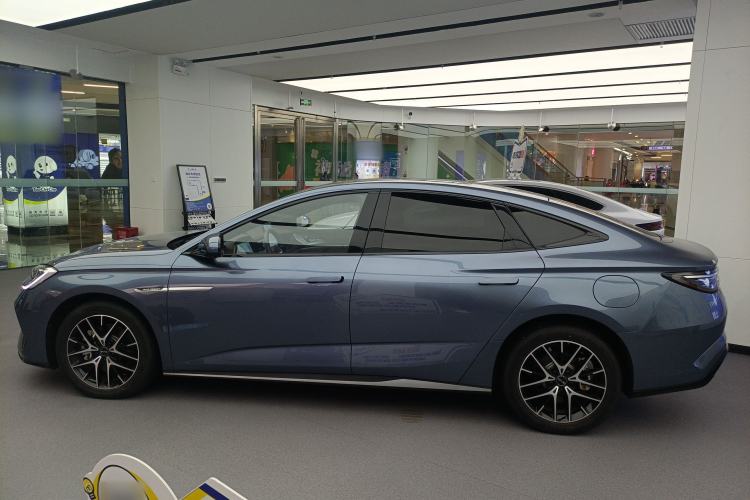 Used BYD Seal 2023 DM-i 1.5T 121km Prestige Model
