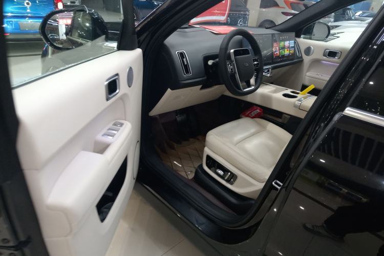 Used Li Auto L9 2022 Max model
