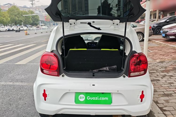 Used Roewe Clever 2021 302 km New Four-Seater Super-Efficient Version
