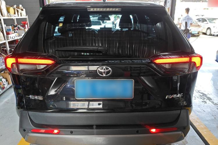 Used Toyota RAV4 2021 2.0L CVT Two-Wheel Drive Fashion Edition
