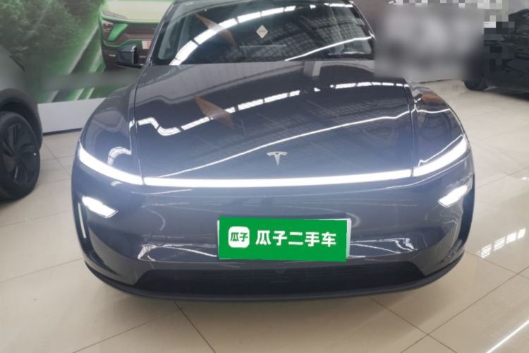 Used Tesla Model Y 2025 Rear-Wheel-Drive Version
