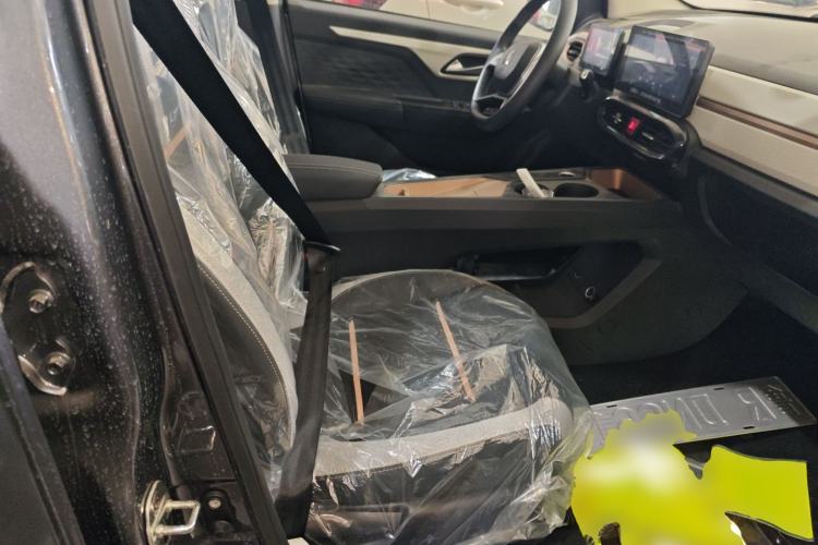 Used  E10X 2024 Charming Edition 301km Lite
