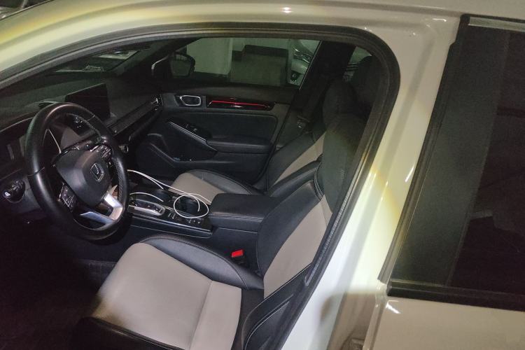 Used Honda Civic 2023 2.0L eHEV Swift Edition
