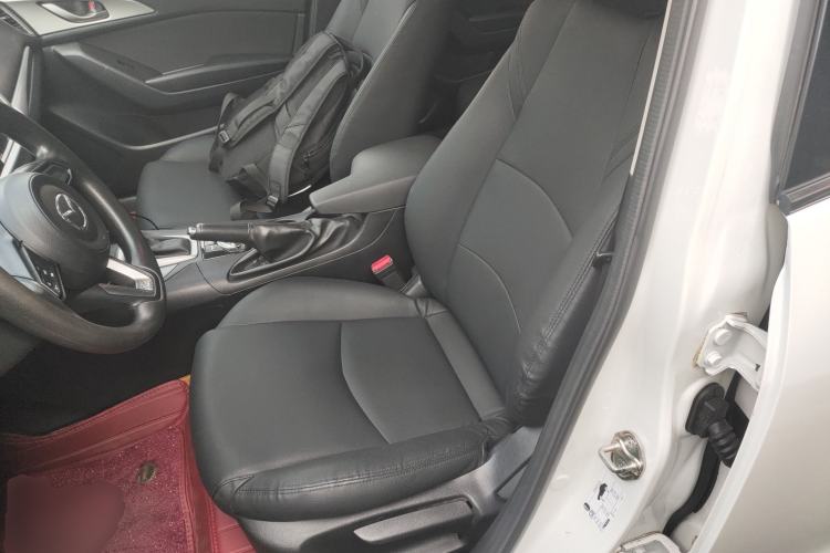 Used Mazda Mazda 3 Axela 2019 Cloud-Controlled Version Sedan 1.5L Automatic Comfort Trim China VI Standard
