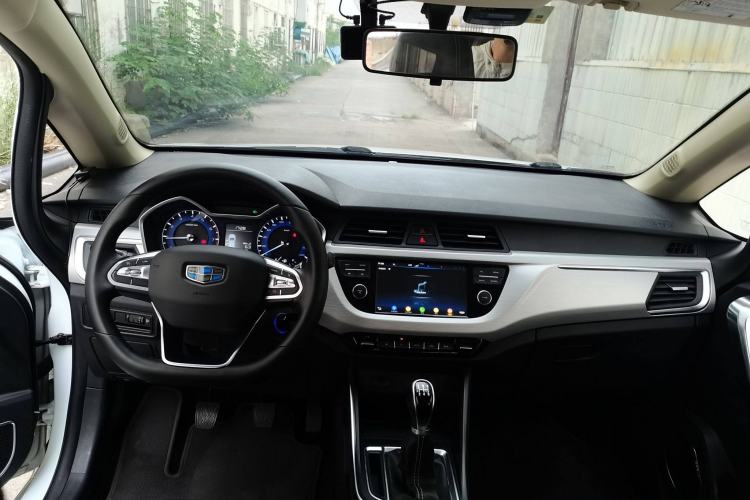 Used Geely Auto Vision X3 2019 Upgraded Model 1.5L Manual Elite Version
