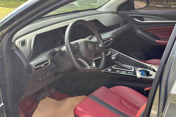 Used Changan Eado 2021 PLUS Blue Whale NE 1.4T GDI DCT Prestige Model
