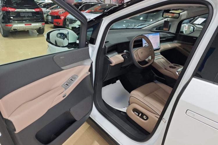 Used XPeng X9 2025 740 Ultra-Long Range Max