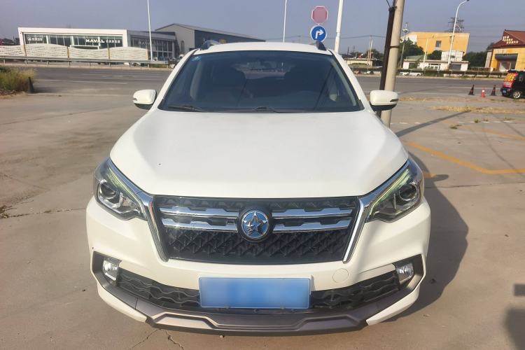 Used Venucia T70 2018 1.6L Manual Enjoyment Edition
