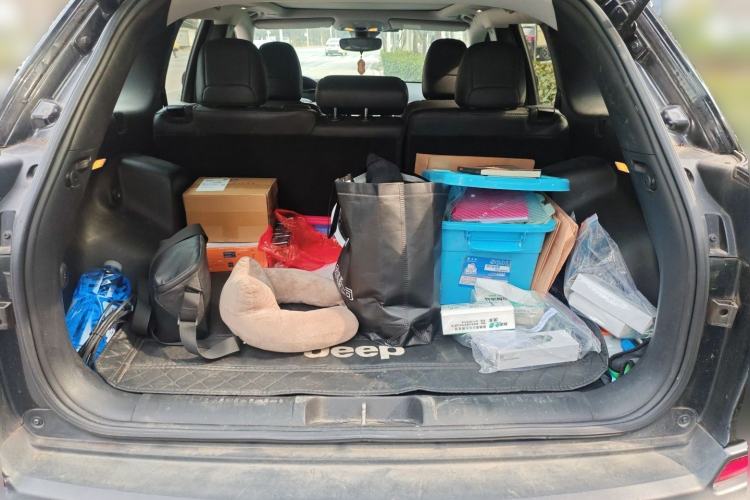 Used  Cherokee 2019 2.0T Four-Wheel Drive Explorer Edition China V