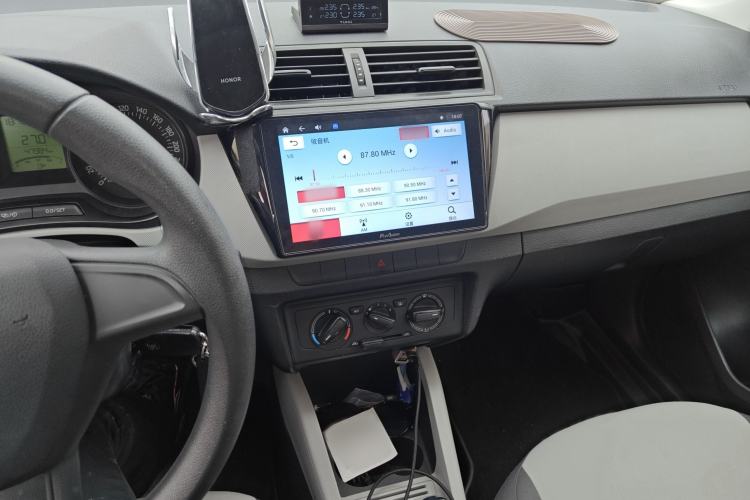 Used Skoda Fabia 2015 1.4L Automatic Front-Drive Model
