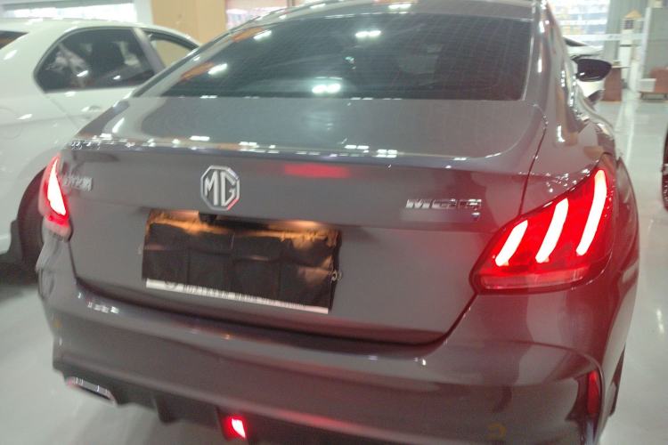 Used MG 5 2022 180 DVVT CVT Youth Luxury Edition
