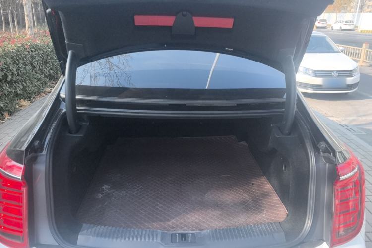 Used Hongqi H9 2022 2.0T Smart Connect Flagship Edition
