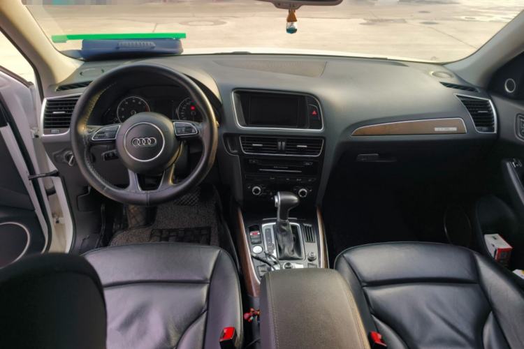 Used Audi Q5 2015 40 TFSI Comfort Model