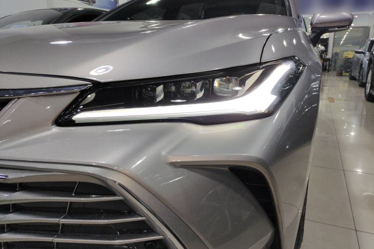 Used Toyota Avalon 2024 Dual-Motor 2.0L Luxury Edition
