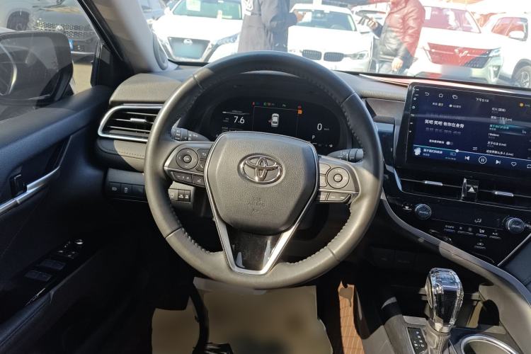Used Toyota Camry 2021 2.0G Luxury Edition
