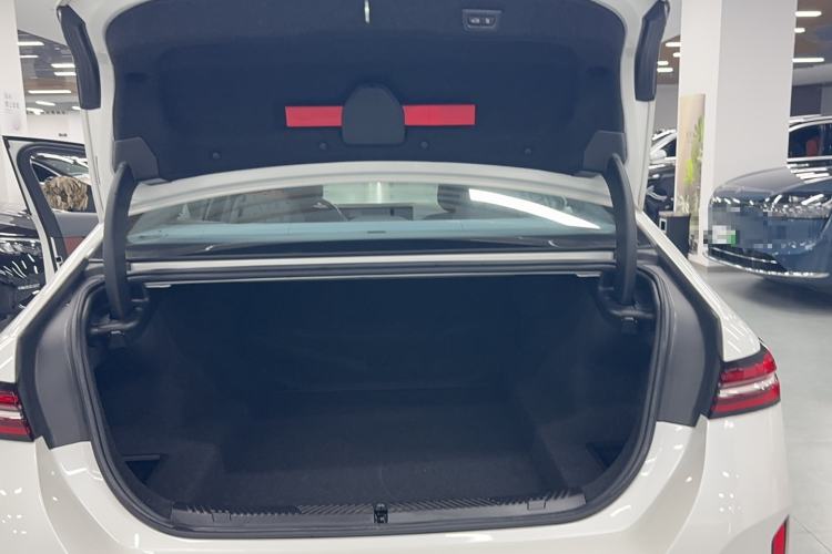 Used BMW 5 Series 2024 530Li Luxury Edition M Sport Package
