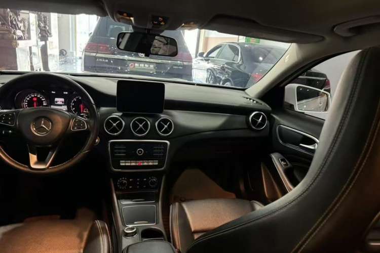 Used Mercedes-Benz GLA 2018 GLA 200 Fashion Model