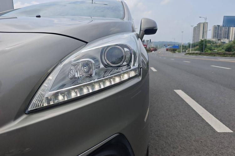 Used Peugeot 3008 2015 2.0L Automatic Trend Edition
